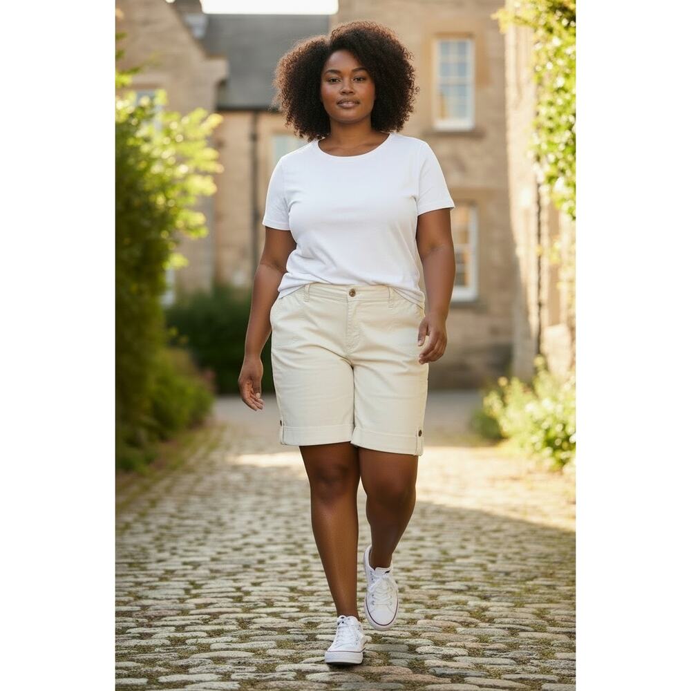 Canyon River Blues Women's Twill Shorts Color: Off White Size: 18